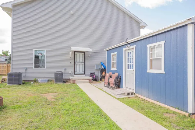 $275,000 | 302 East Tennessee Street, Evansville, IN 47711