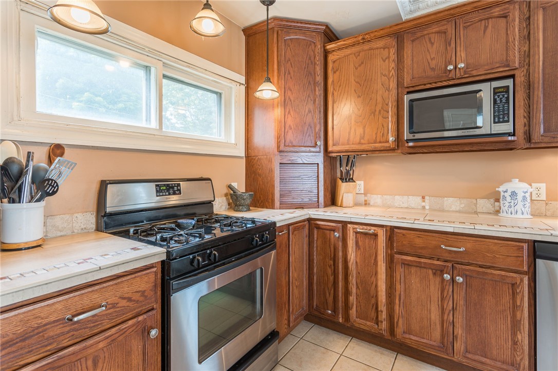 549 South Goodman Street Rochester, NY 14607 - Photo 17 of 29