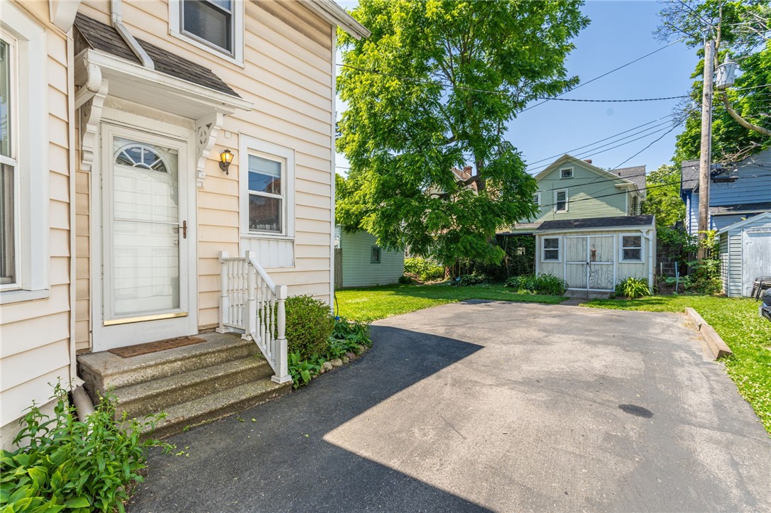 549 South Goodman Street Rochester, NY 14607 - Photo 4 of 29