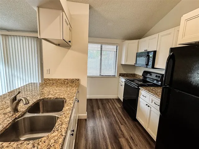 $395,000 | 2884 Cinnamon Bear Trail, Palm Harbor, FL 34684