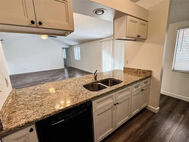 $395,000 | 2884 Cinnamon Bear Trail, Palm Harbor, FL 34684