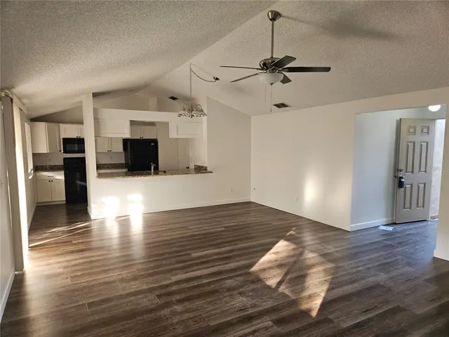 $395,000 | 2884 Cinnamon Bear Trail, Palm Harbor, FL 34684