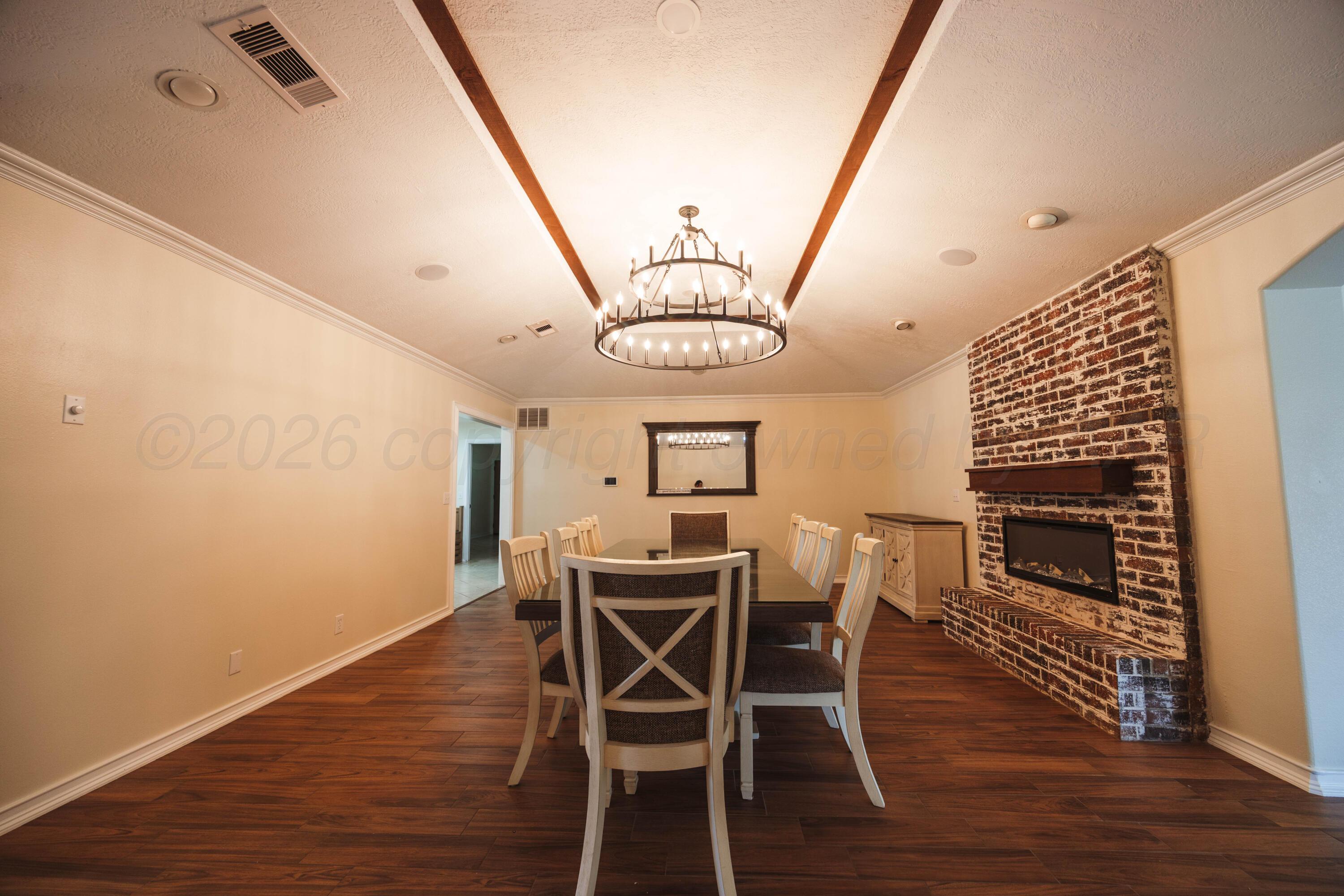 2009 Southwest 19th Avenue Perryton, TX 79070 - Photo 6 of 49 Dinning room2