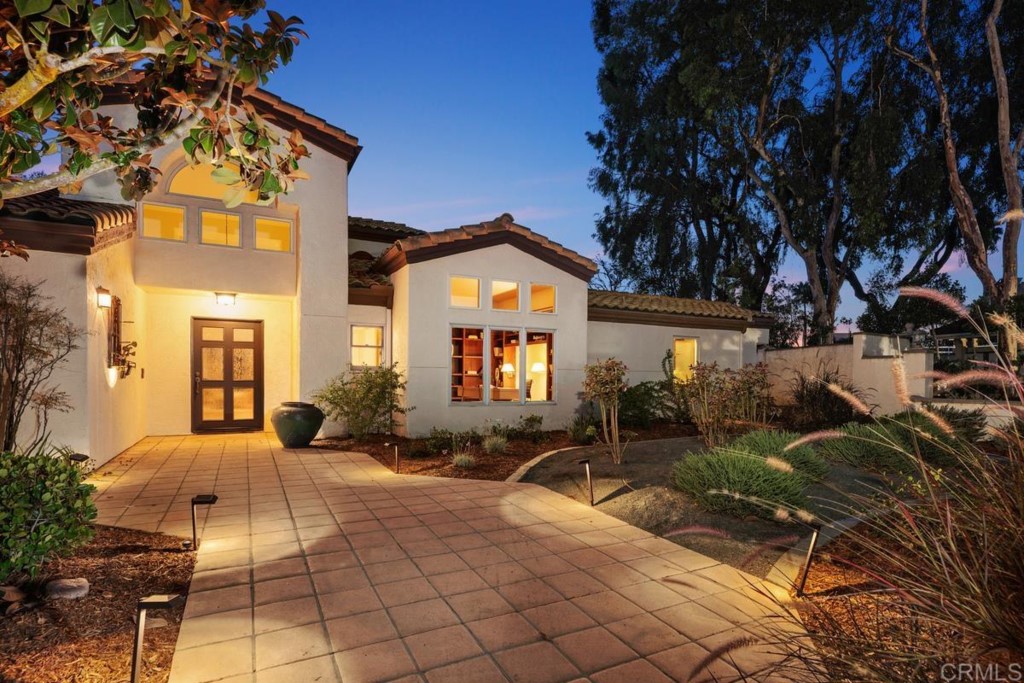 3303 Bumann Road Encinitas, CA 92024 - Photo 7 of 50 a view of a chairs and tables in the patio