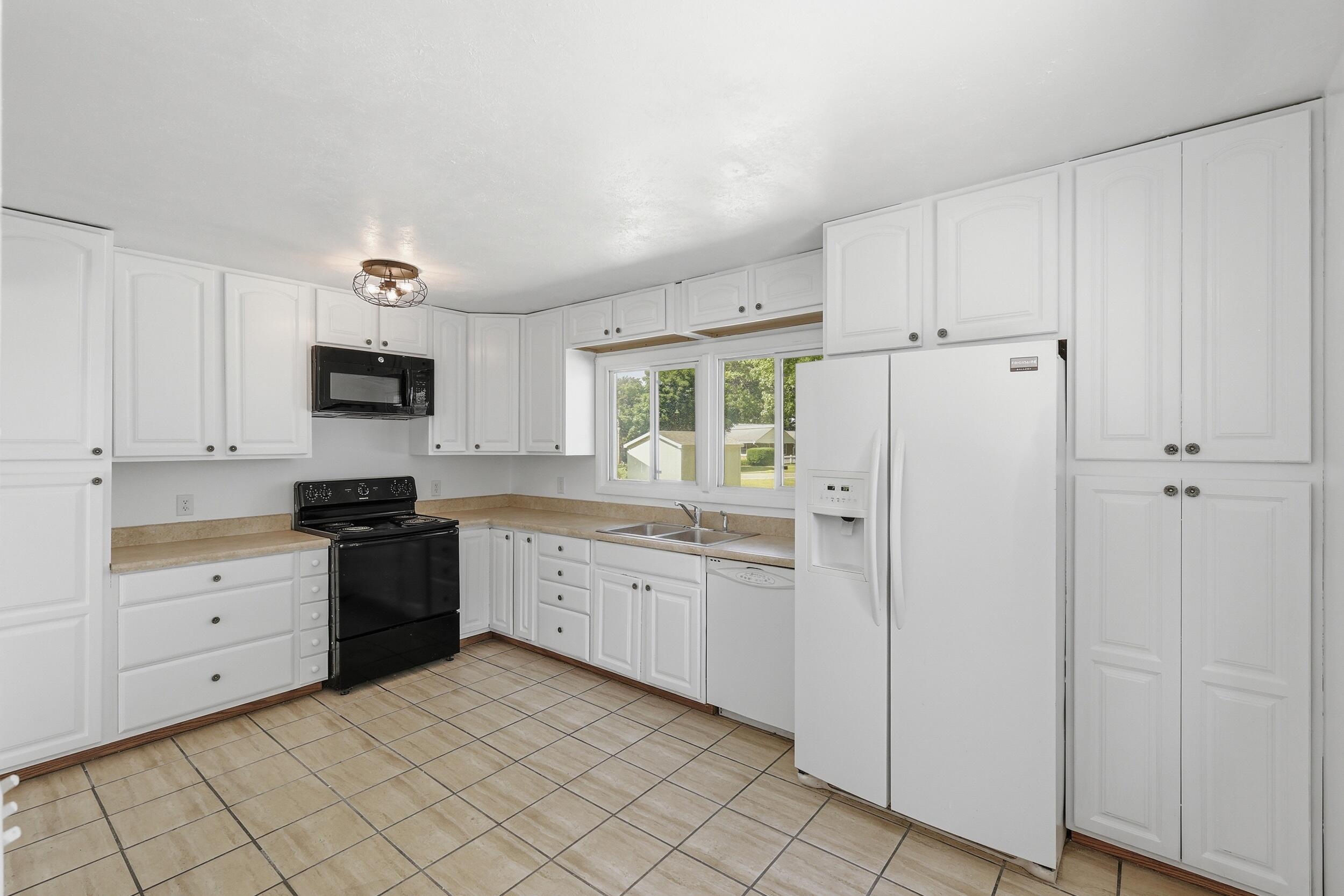 310 North John Street Decatur, MI 49045 - Photo 9 of 25 6_3j5a2939