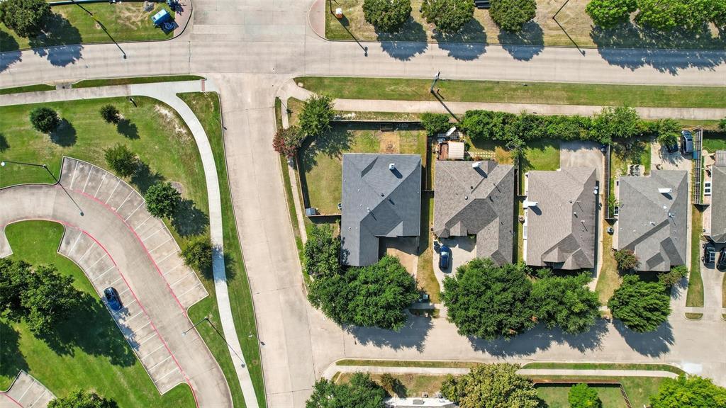 646 Huntington Lane Allen, TX 75002 - Photo 30 of 33 an aerial view of a house with a yard