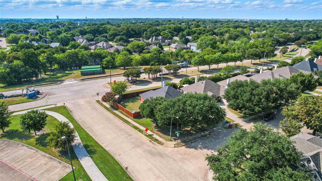 646 Huntington Lane Allen, TX 75002 - Photo 31 of 33 an aerial view of a house with a yard