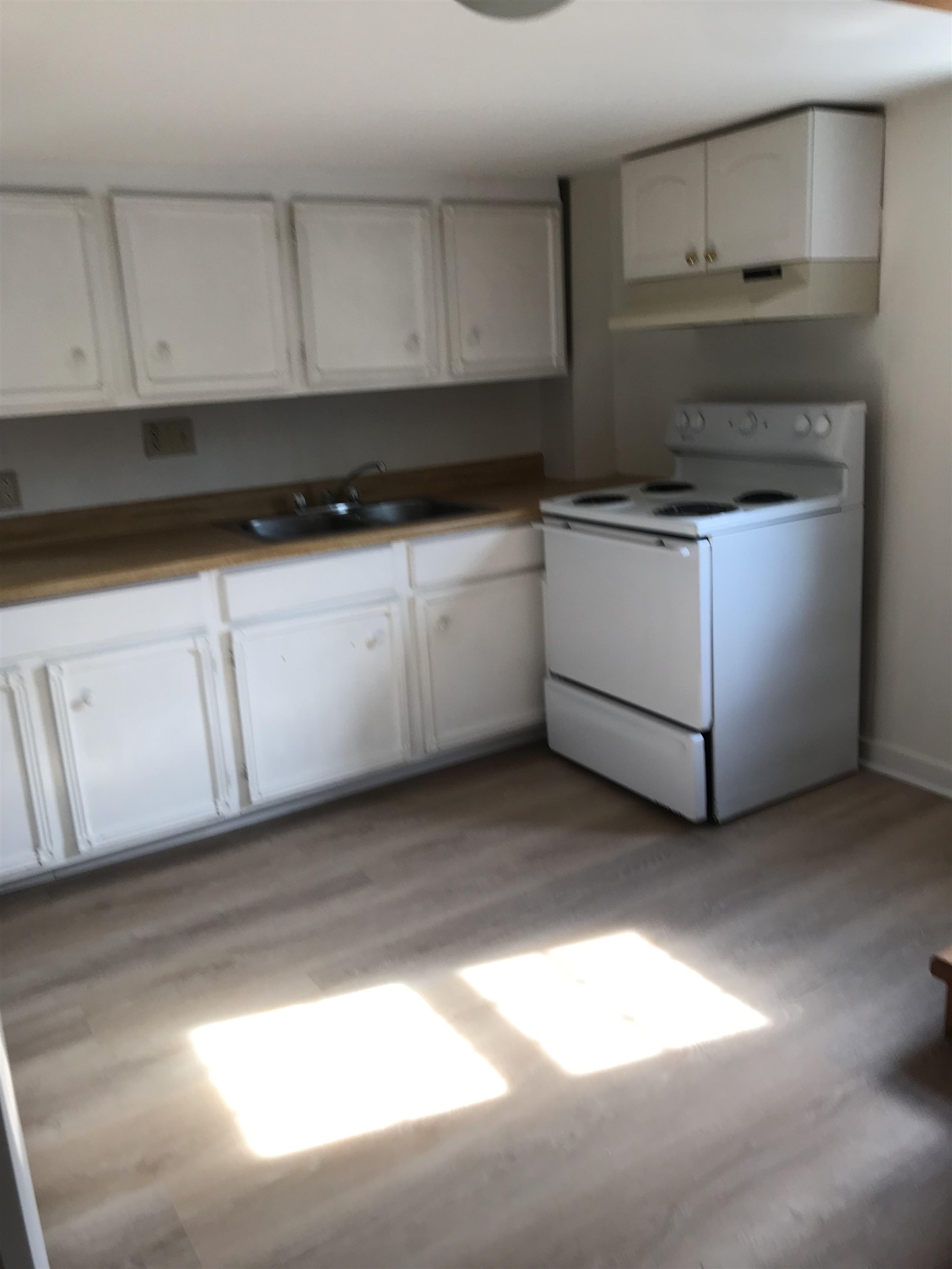 8 Hanson Street, Unit D Dover, NH 03820 - Photo 1 of 15