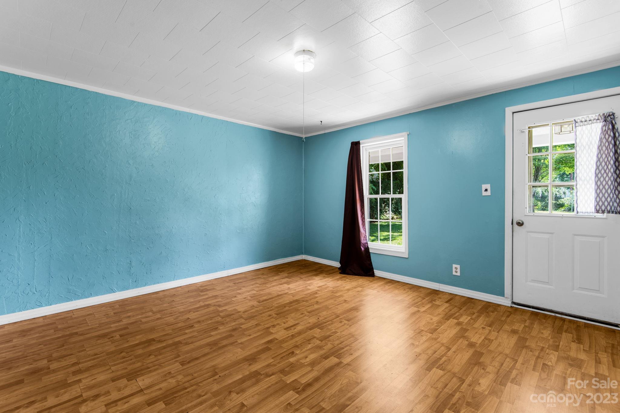 133 Cape Hickory Road Hickory, NC 28601 - Photo 4 of 41 Gallery Image 4
