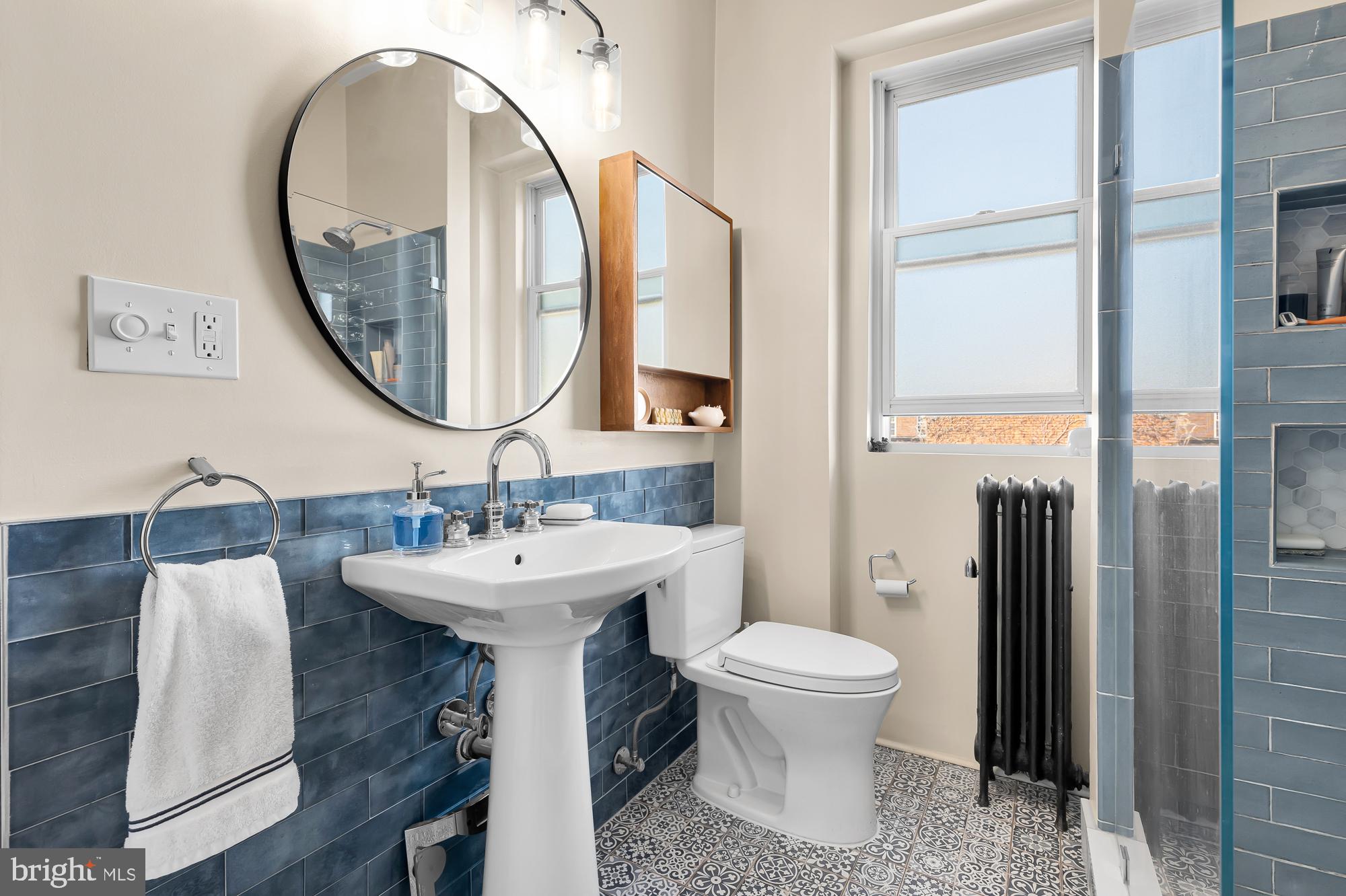 1860 California Street Northwest, Unit 403 Washington, DC 20009 - Photo 16 of 52 Bathroom full of natural light