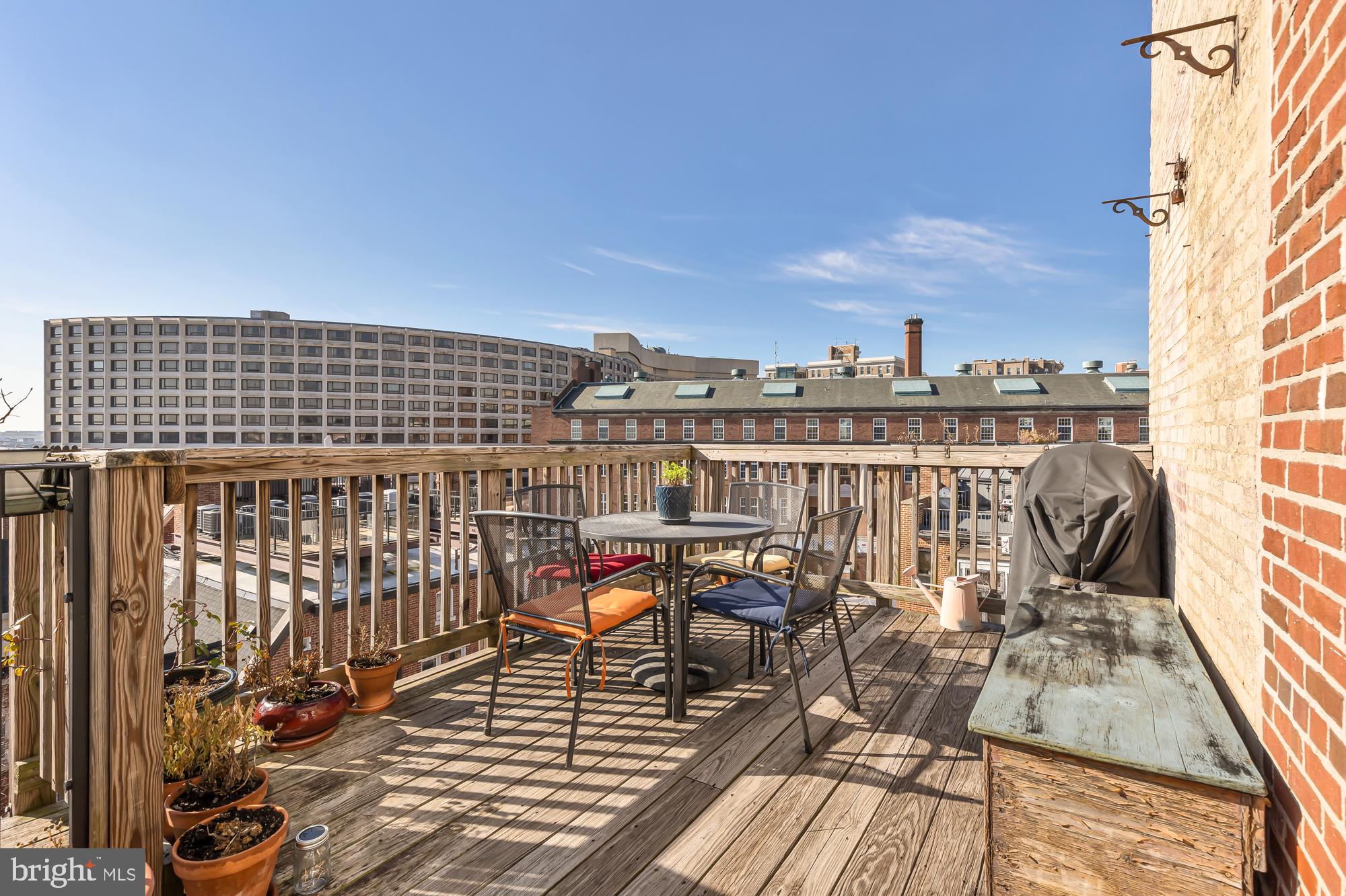 1860 California Street Northwest, Unit 403 Washington, DC 20009 - Photo 37 of 52 Western views from the deck