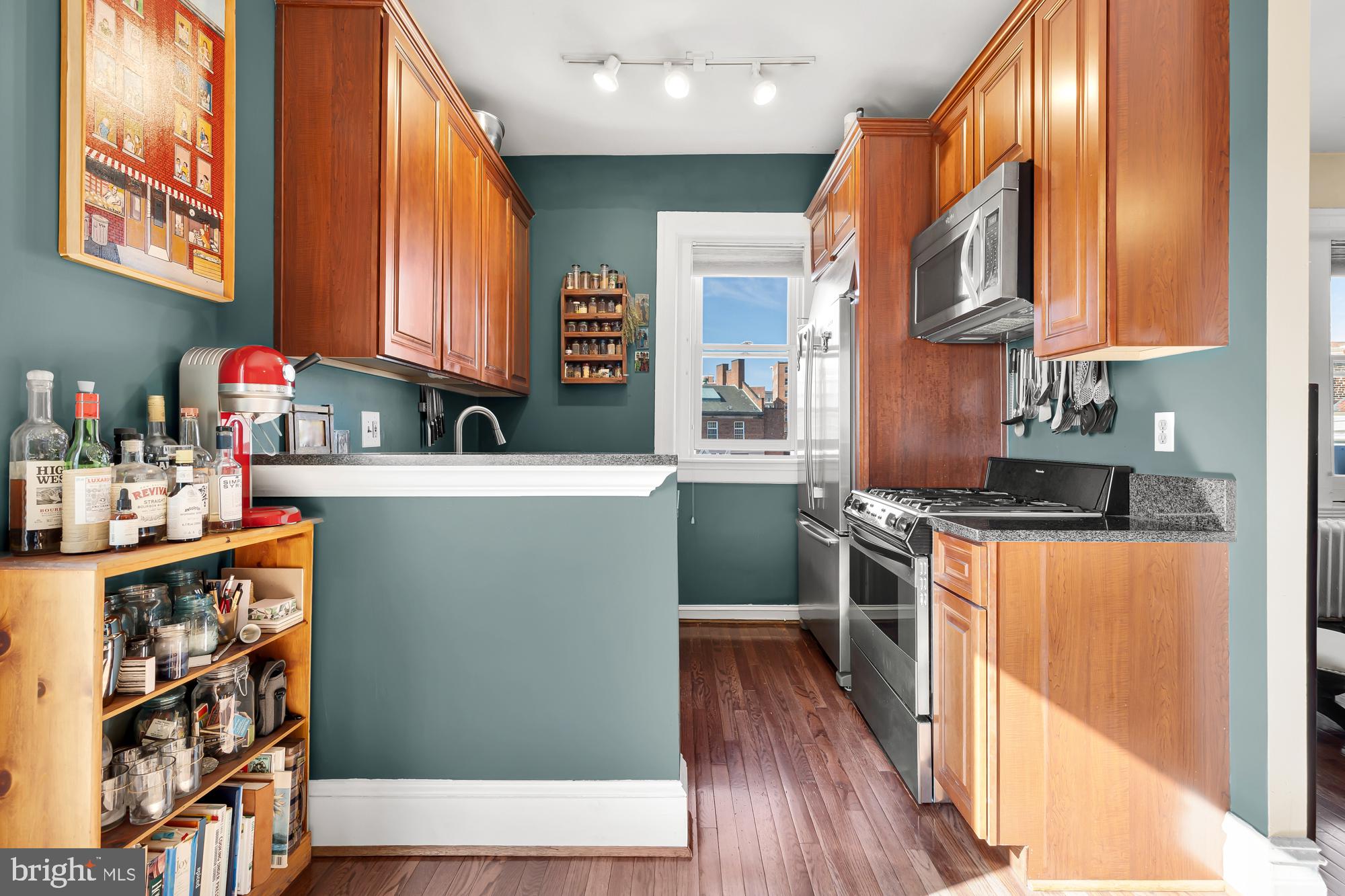 1860 California Street Northwest, Unit 403 Washington, DC 20009 - Photo 46 of 52 Efficient kitchen for entertaining