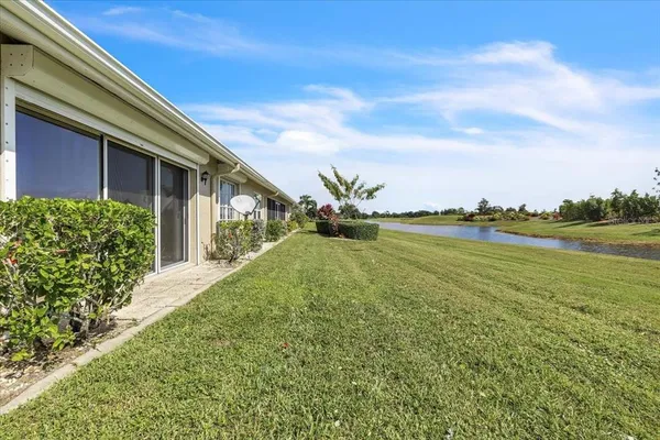 $244,900 | 12221 Southwest Kingsway Circle, Unit B2, Lake Suzy, FL 34269