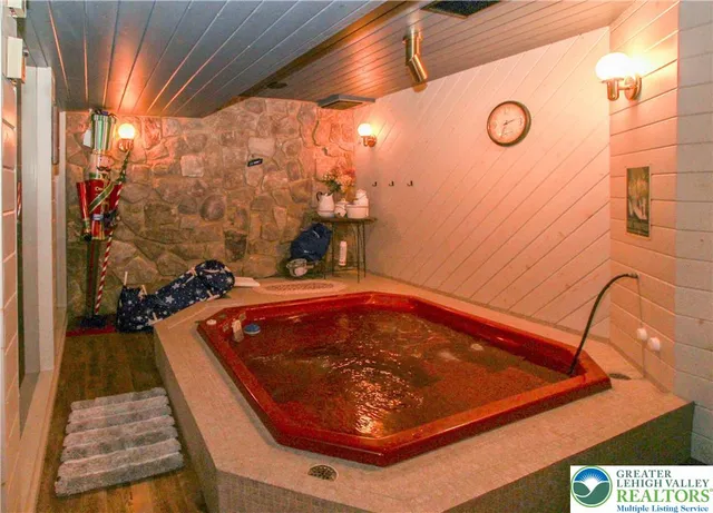 $499,000 | 518 Bauer Road, Bath, PA 18014