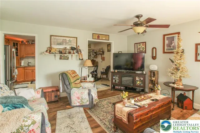 $499,000 | 518 Bauer Road, Bath, PA 18014