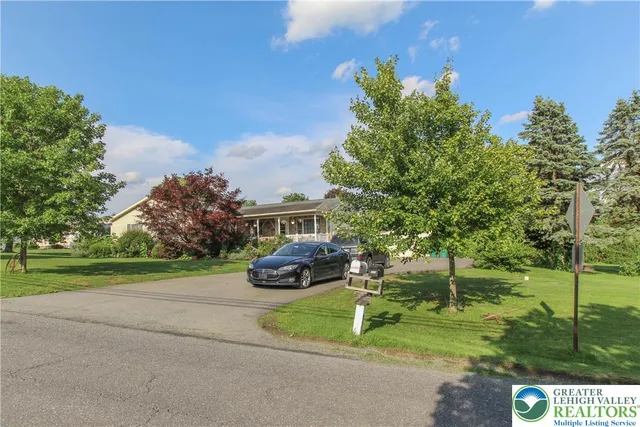 $499,000 | 518 Bauer Road, Bath, PA 18014