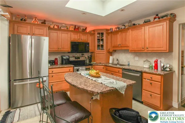 $499,000 | 518 Bauer Road, Bath, PA 18014