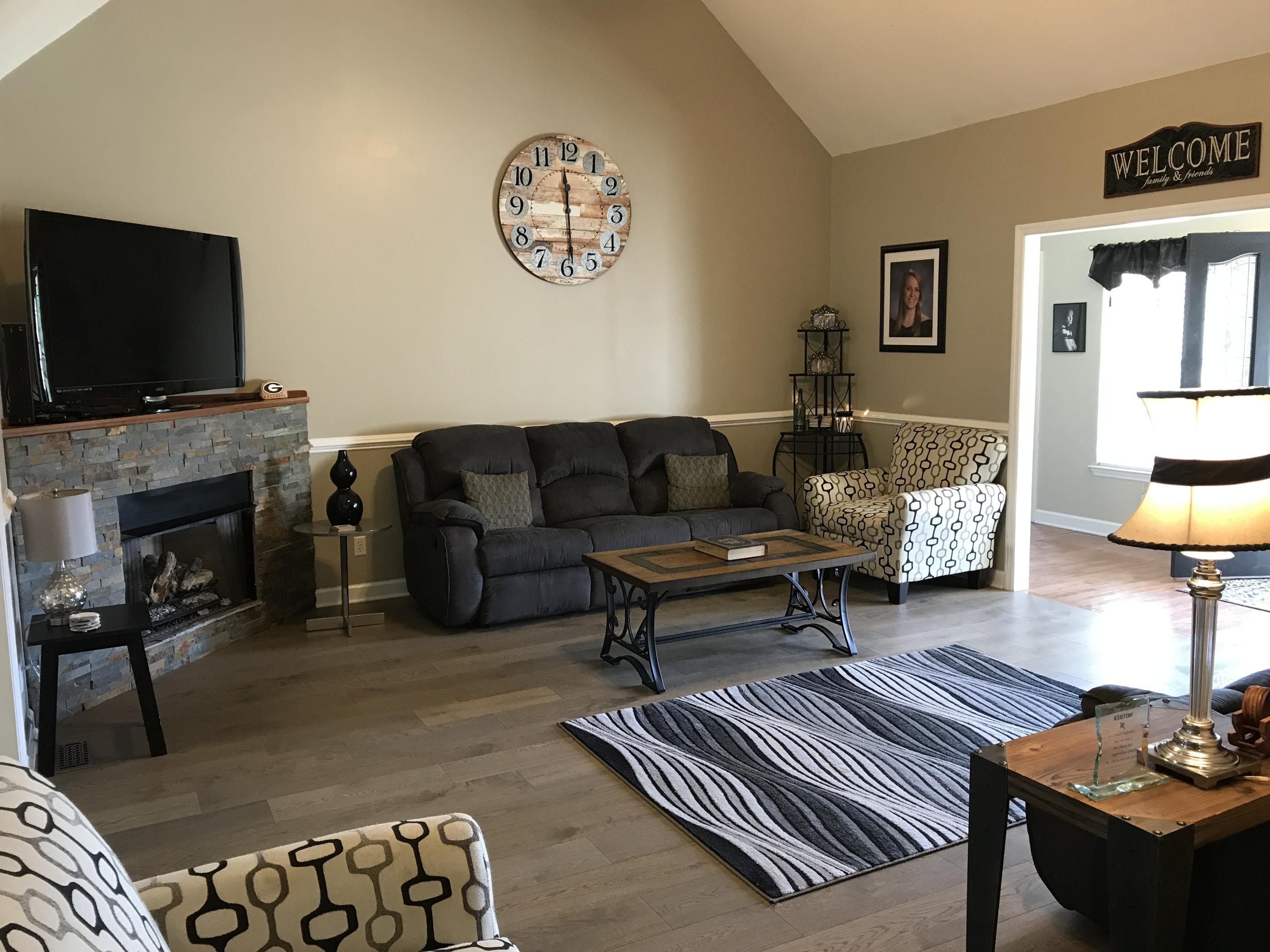 1560 Poplar Springs Road Ringgold, GA 30736 - Photo 23 of 49 Living Room.