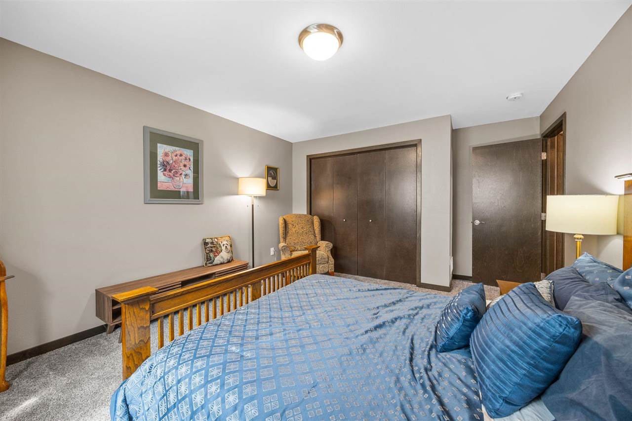429 Galileo Drive Riverside, IA 52327 - Photo 12 of 16 Gallery Image 12