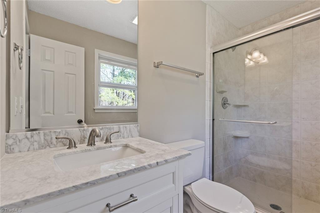 633 Ritters Lake Road Greensboro, NC 27406 - Photo 16 of 30 Gallery Image 16