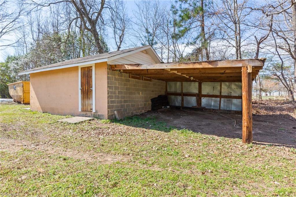 633 Ritters Lake Road Greensboro, NC 27406 - Photo 28 of 30 Gallery Image 28