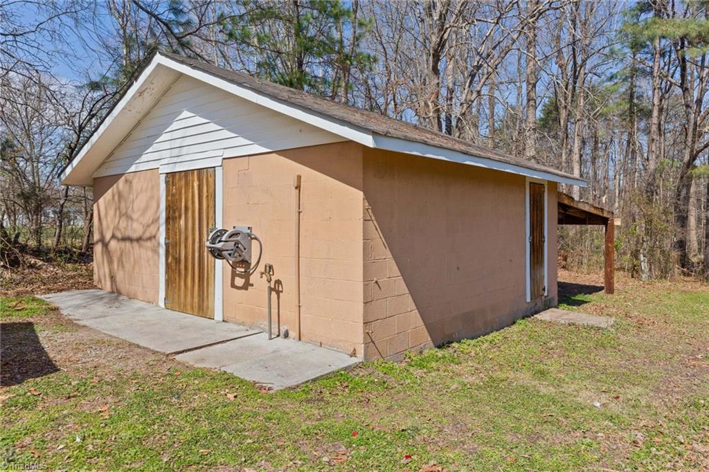 633 Ritters Lake Road Greensboro, NC 27406 - Photo 29 of 30 Gallery Image 29