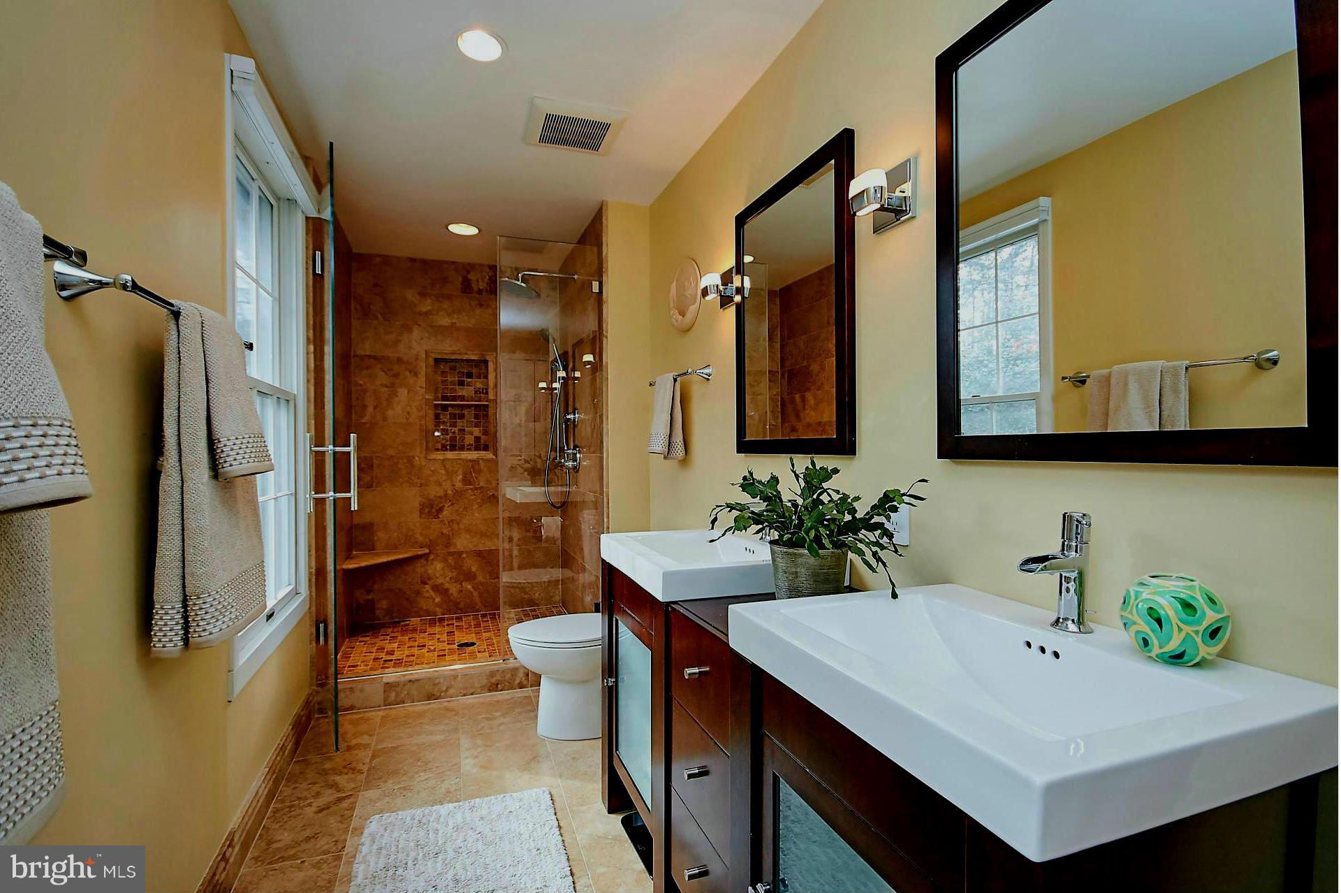 11224 Handlebar Road Reston, VA 20191 - Photo 13 of 30 Bath (Master)