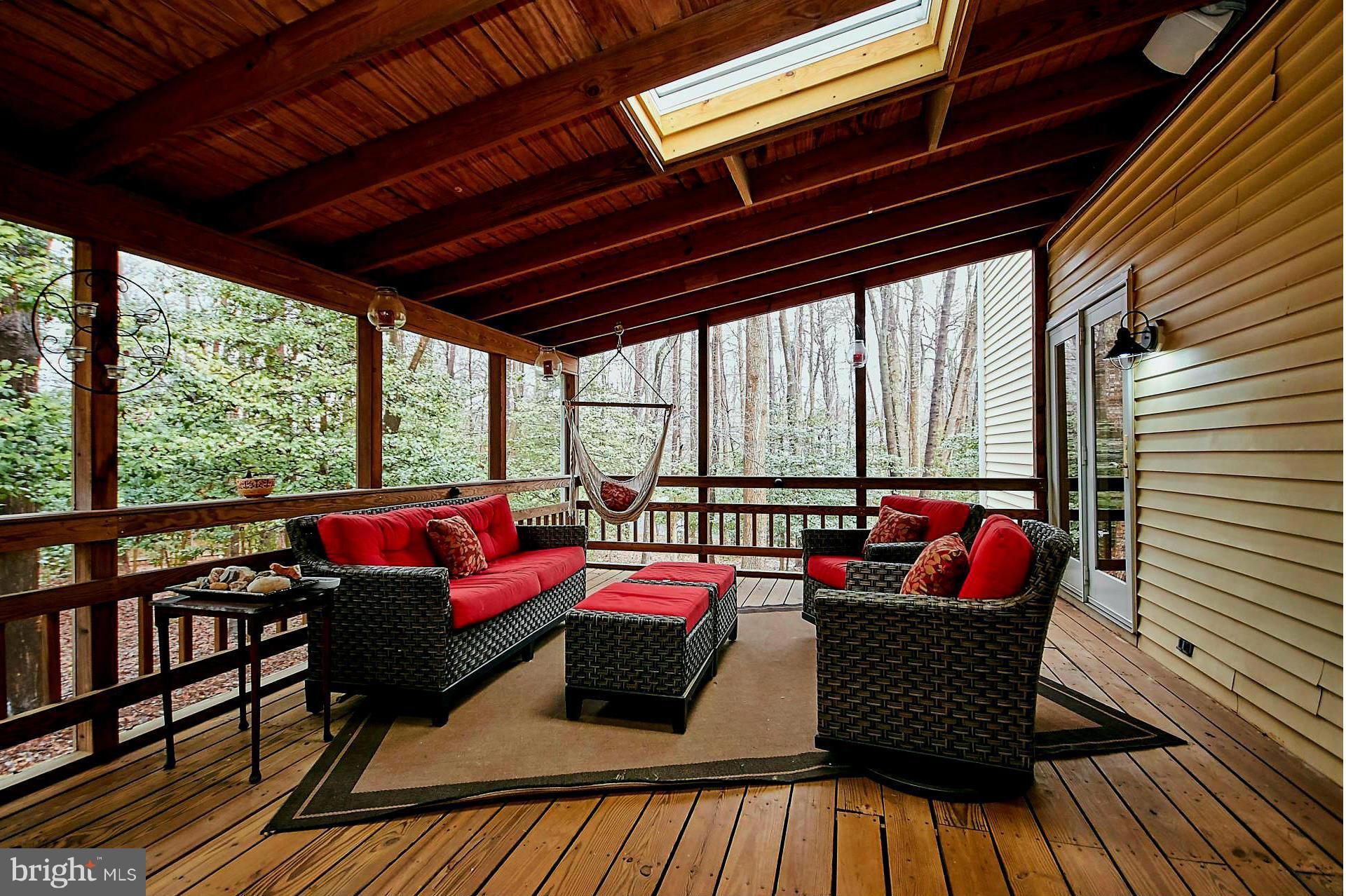 11224 Handlebar Road Reston, VA 20191 - Photo 20 of 30 Exterior (Rear)