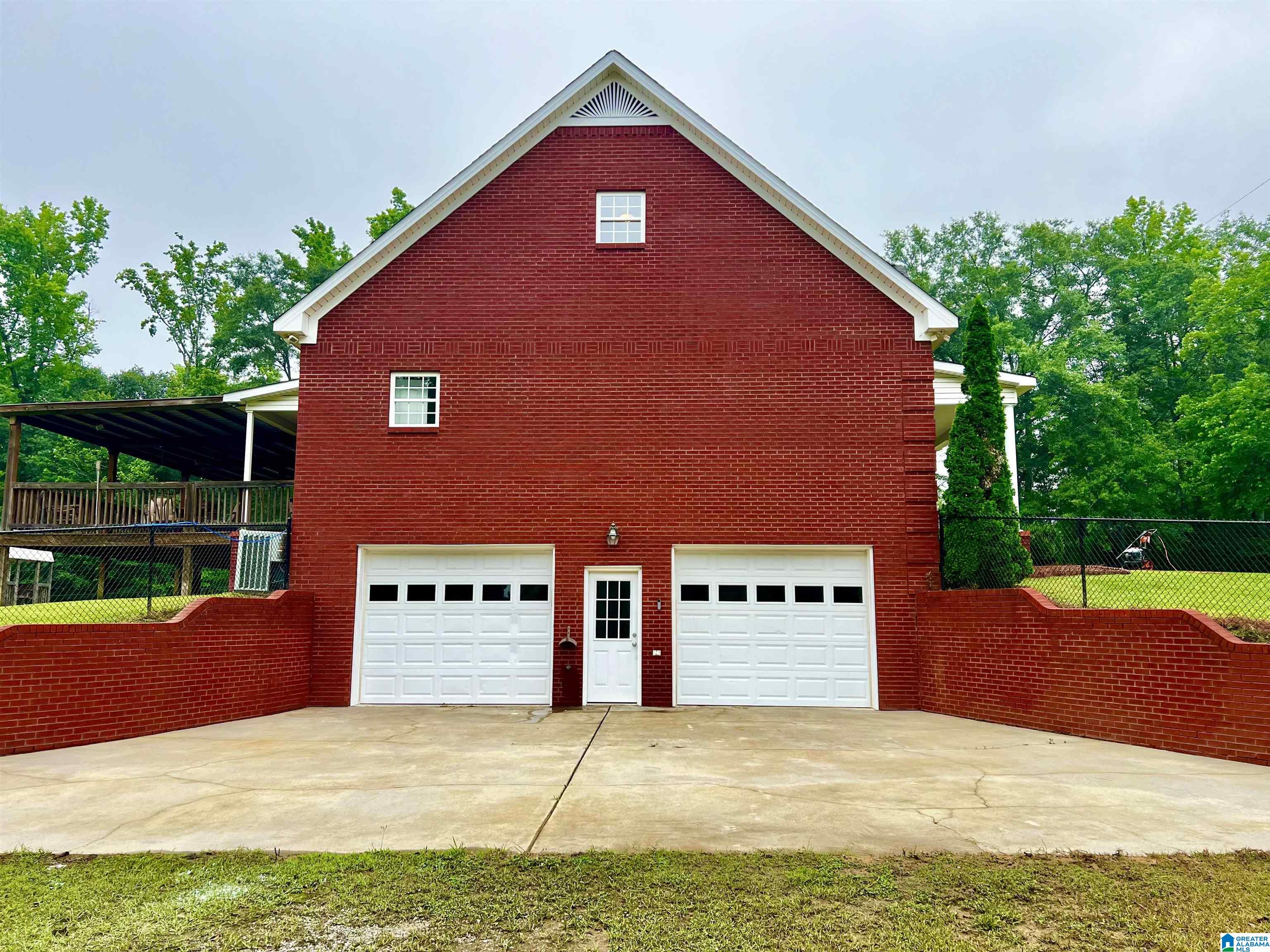 854 County Road 5 Jemison, AL 35085 - Photo 4 of 33