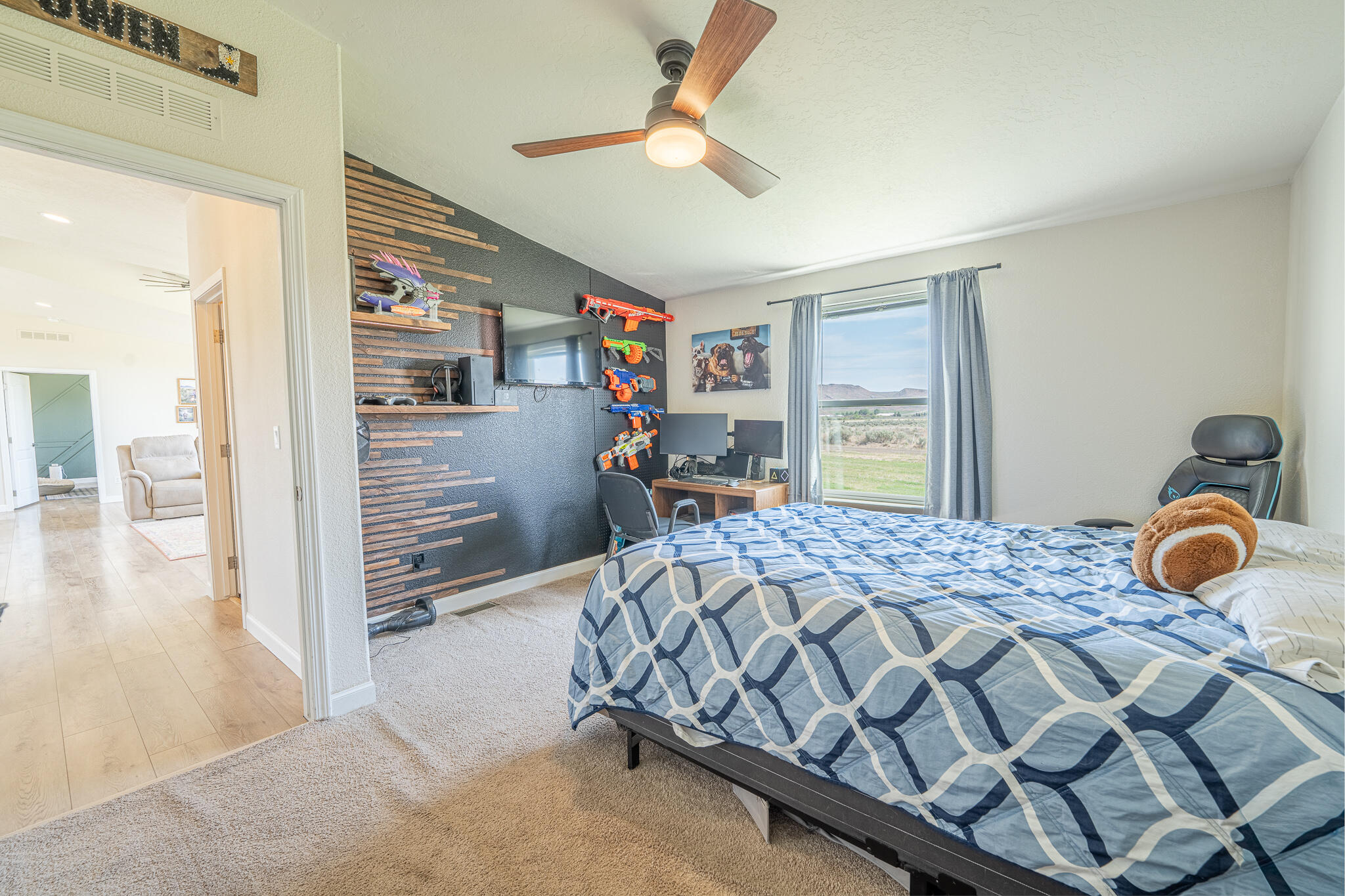 275 Cutoff Road Bellevue, ID 83313 - Photo 19 of 37 Bedroom