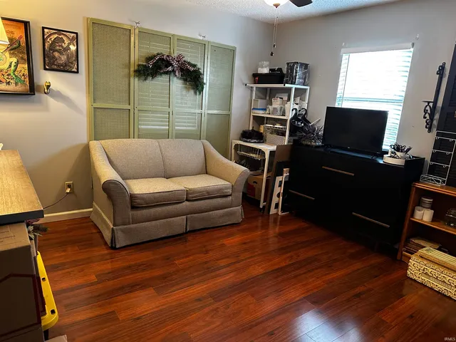 $172,900 | 201 Southwest 3rd Street, Washington, IN 47501