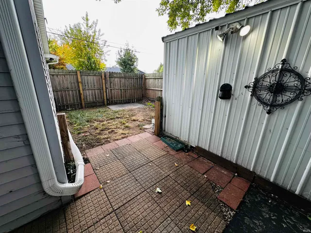 $172,900 | 201 Southwest 3rd Street, Washington, IN 47501