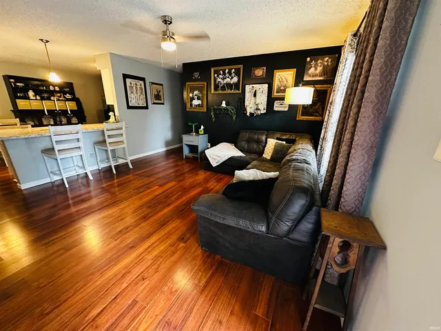 $172,900 | 201 Southwest 3rd Street, Washington, IN 47501