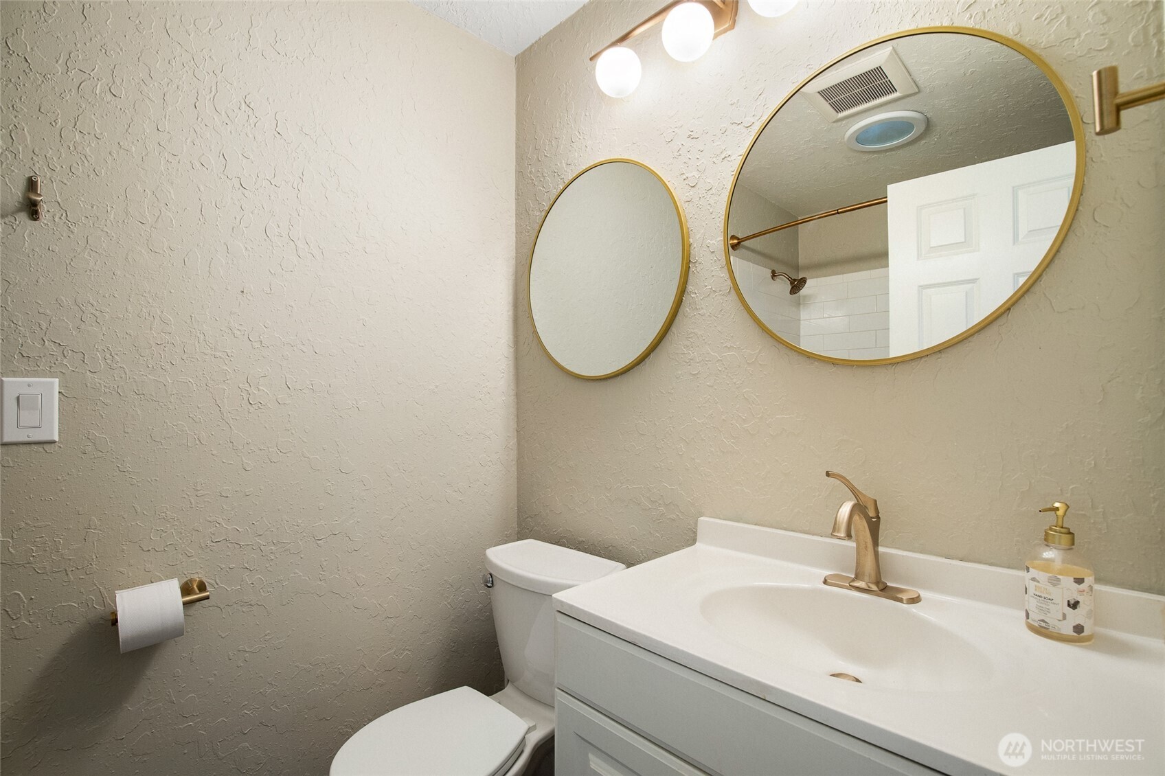 8924 Northeast 191st Place Bothell, WA 98011 - Photo 21 of 37
