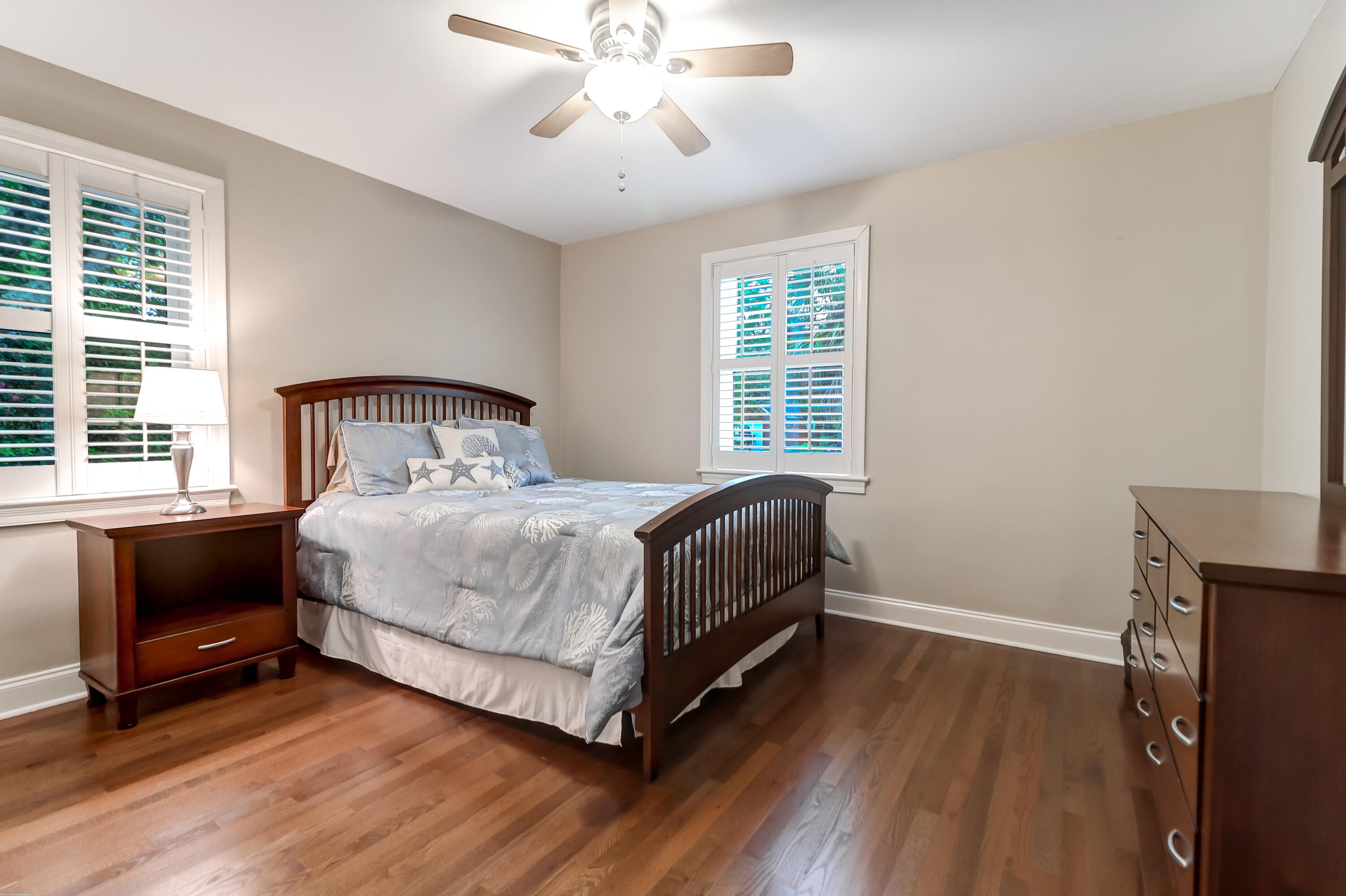 7 Charlestowne Road Charleston, SC 29407 - Photo 14 of 33 Large guest bedroom down