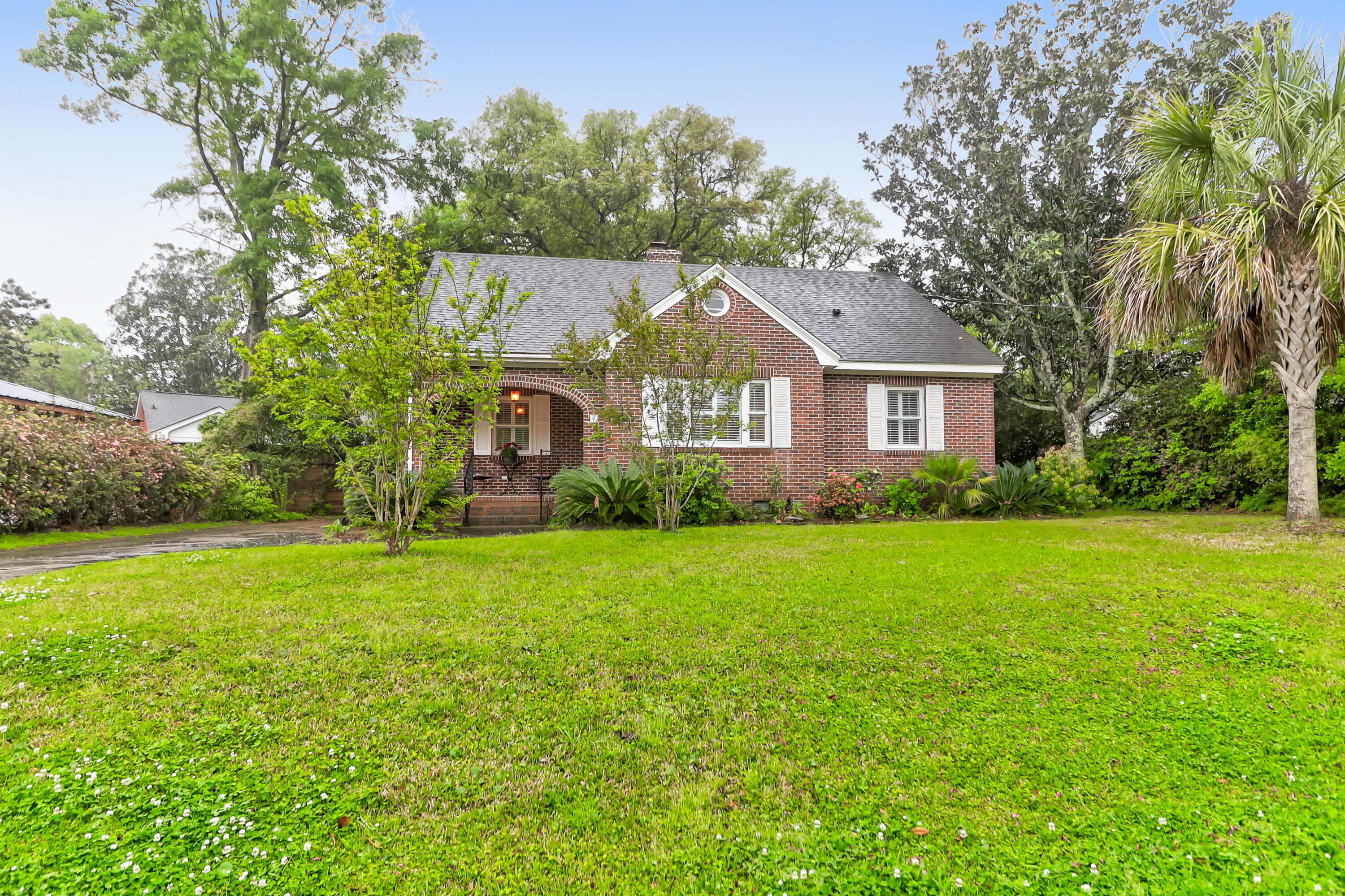 7 Charlestowne Road Charleston, SC 29407 - Photo 2 of 33 Welcome to 7 Charlestowne