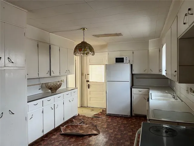 $349,000 | 4512 Terrace Street, Kansas City, MO 64111