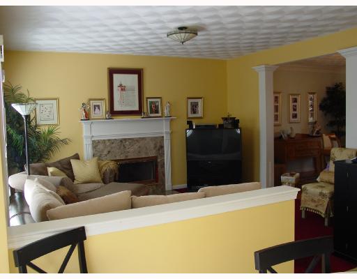 14 Red Hawk Drive Cranston, RI 02921 - Photo 4 of 8 Living Room.