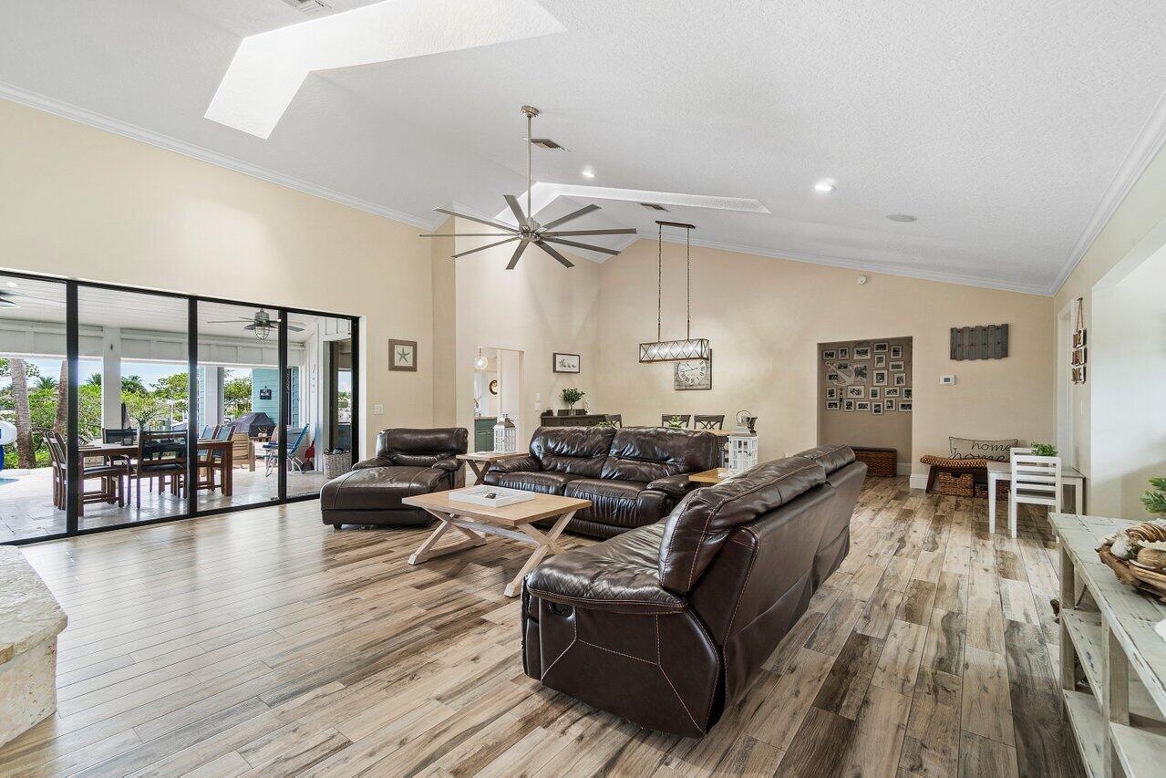 18779 Southeast River Ridge Road Tequesta, FL 33469 - Photo 11 of 62 Living Area
