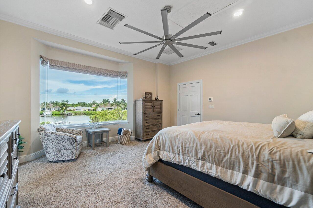 18779 Southeast River Ridge Road Tequesta, FL 33469 - Photo 30 of 62 Upstairs Primary Suite