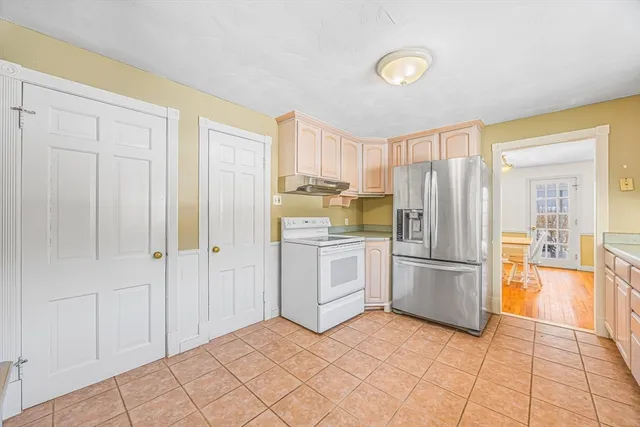 $349,900 | 120 Bridle Path Road, Springfield, MA 01118