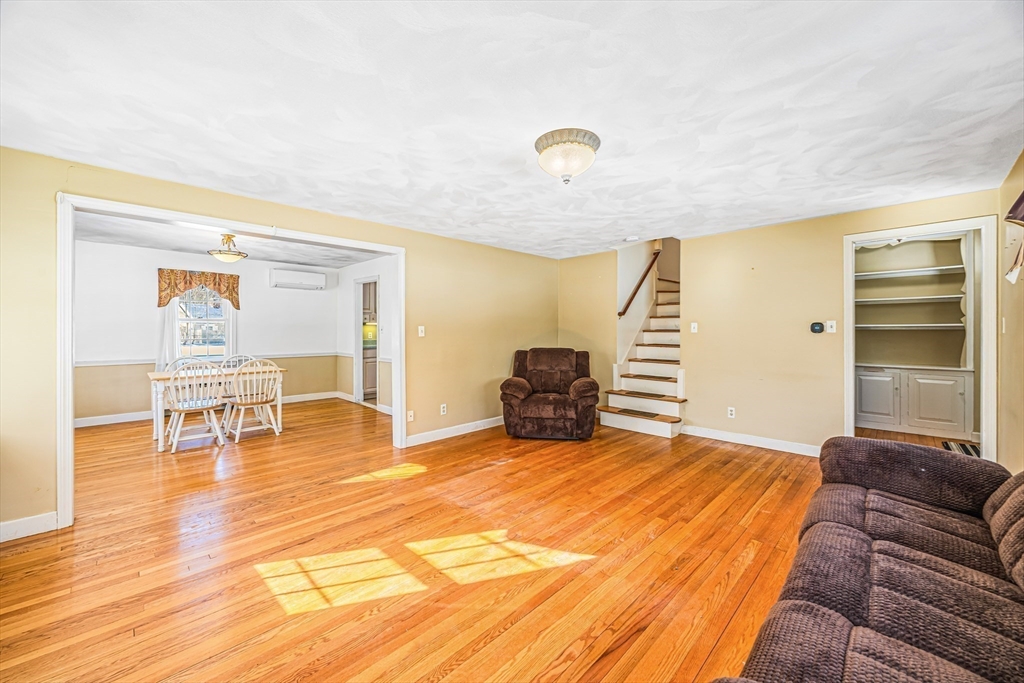 120 Bridle Path Road Springfield, MA 01118 - Photo 5 of 32