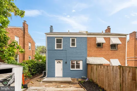 $384,000 | 4620 B Street Southeast, Washington, DC 20019