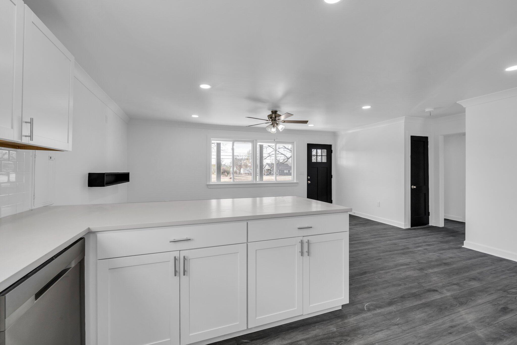 7909 Igou Gap Road Chattanooga, TN 37421 - Photo 10 of 24 15-web-or-mls-7909-igou-gap-rd