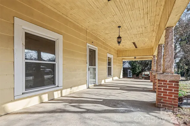 a view of a building entrance