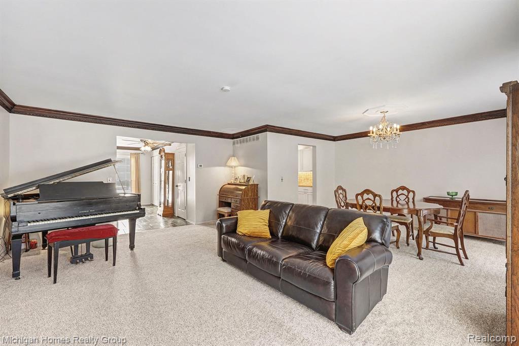 1437 Lantern Lane Rochester Hills, MI 48306 - Photo 13 of 31