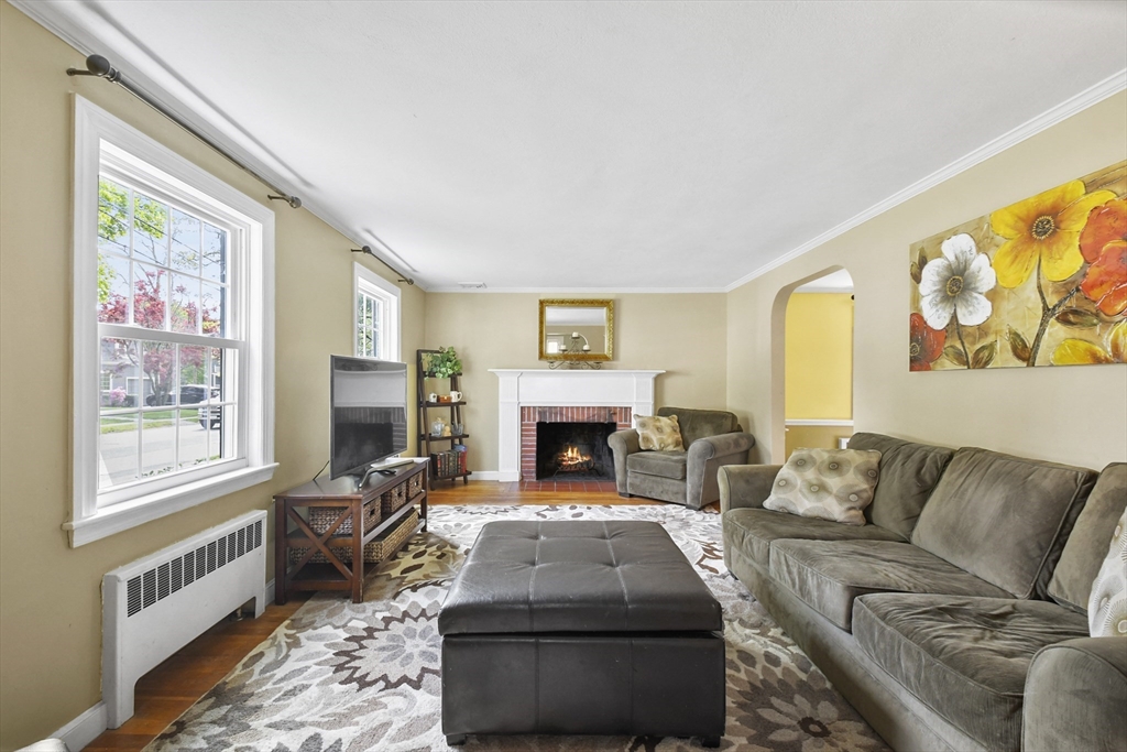 16 Allerton Road Milton, MA 02186 - Photo 4 of 35 Gallery Image 4