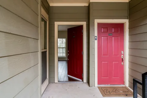 $279,000 | 6810 Deatonhill Drive, Unit 4102, Austin, TX 78745