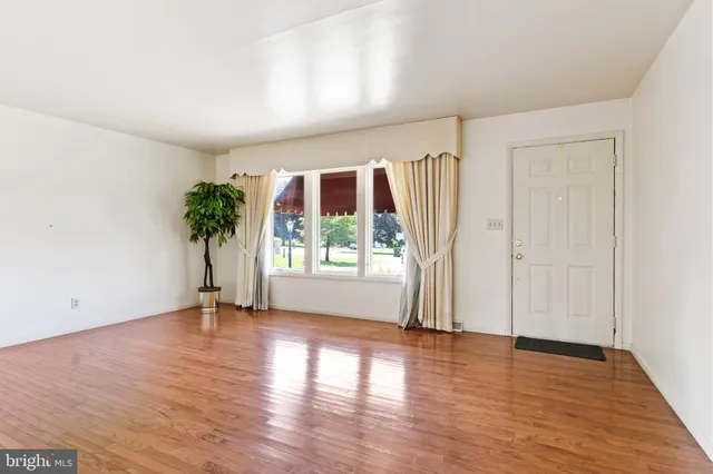 $349,900 | 25 Lippizan Drive, Shippensburg, PA 17257