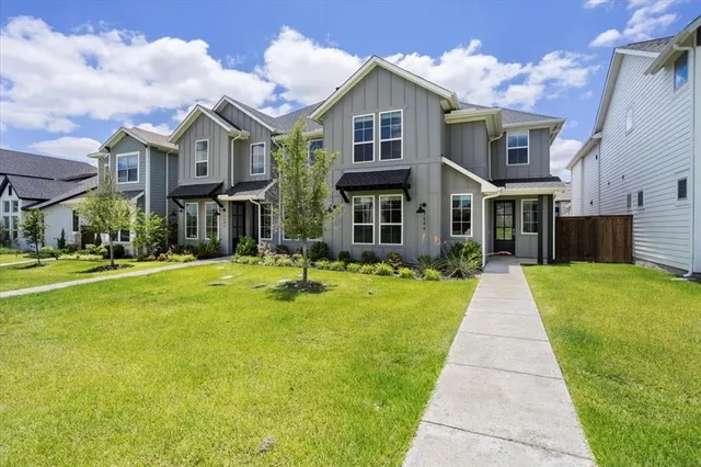 $455,000 | 2240 Drake Street, Fort Worth, TX 76008